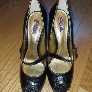 Hale Bob Paris Los Angles peep toe heel  sz 10